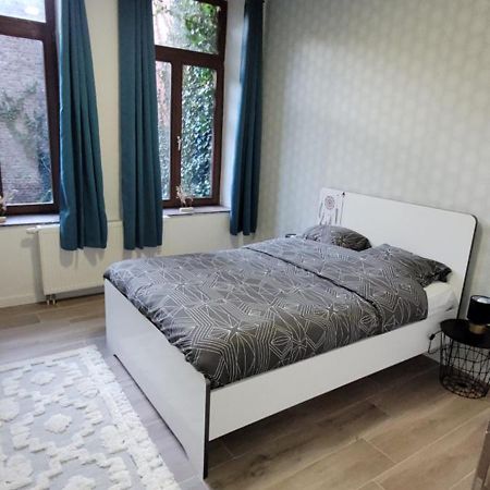 Appartement Au Pied Du Theatre à Verviers Extérieur photo